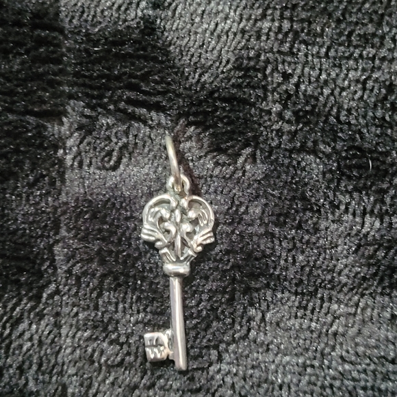 Femme Metale Tiny Key Pendant, VGUC - Picture 3 of 4